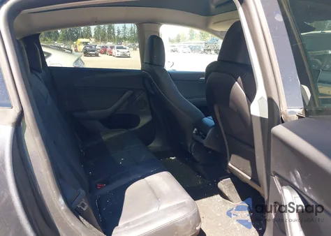 2023 Tesla Model Y Performance Dual Motor All-Wheel Drive z USA, uszkodzony, nr VIN 7SAYGDEF3PF913658